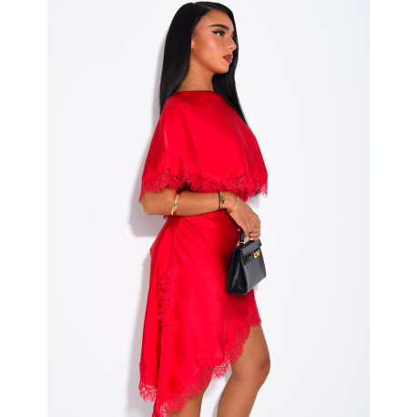 Langes, durchbrochenes Satin-Kleid mit Spitzenbesatz