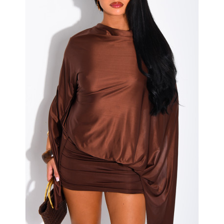 Robe fluide courte dos entièrement nu & manches chauve souris