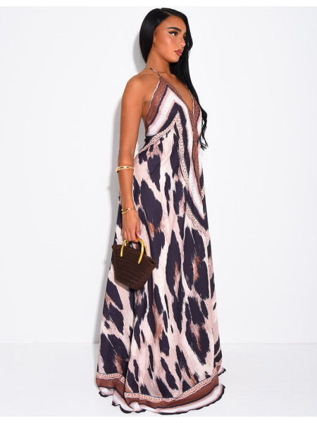 Langes, rückenfreies Kleid mit Print und Strassverzierung