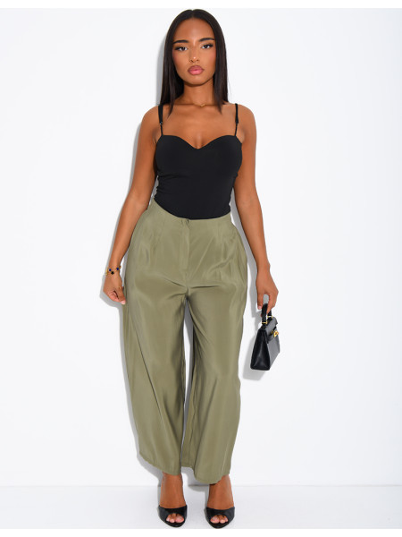 Fließende 7/8-Bermudashorts mit hoher Taille