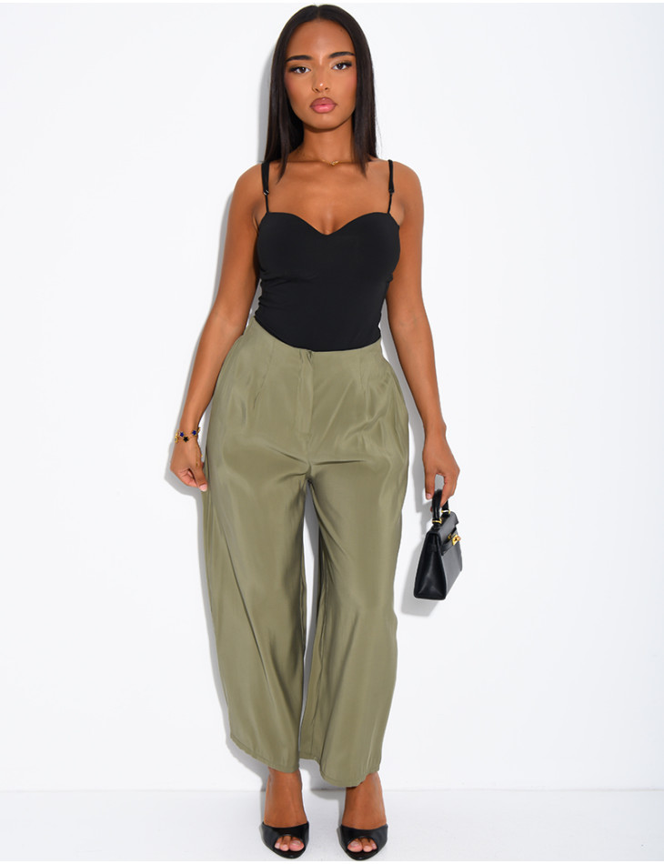 Fließende 7/8-Bermudashorts mit hoher Taille