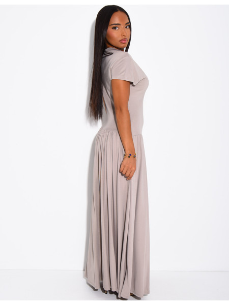 Robe fluide manches courtes froncée à la taille
