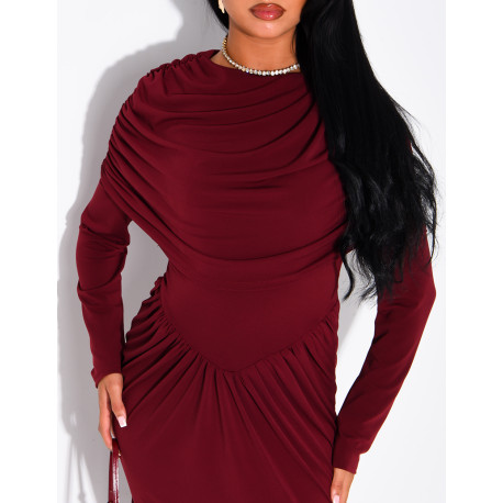 Long, draped dress with a gathered waist