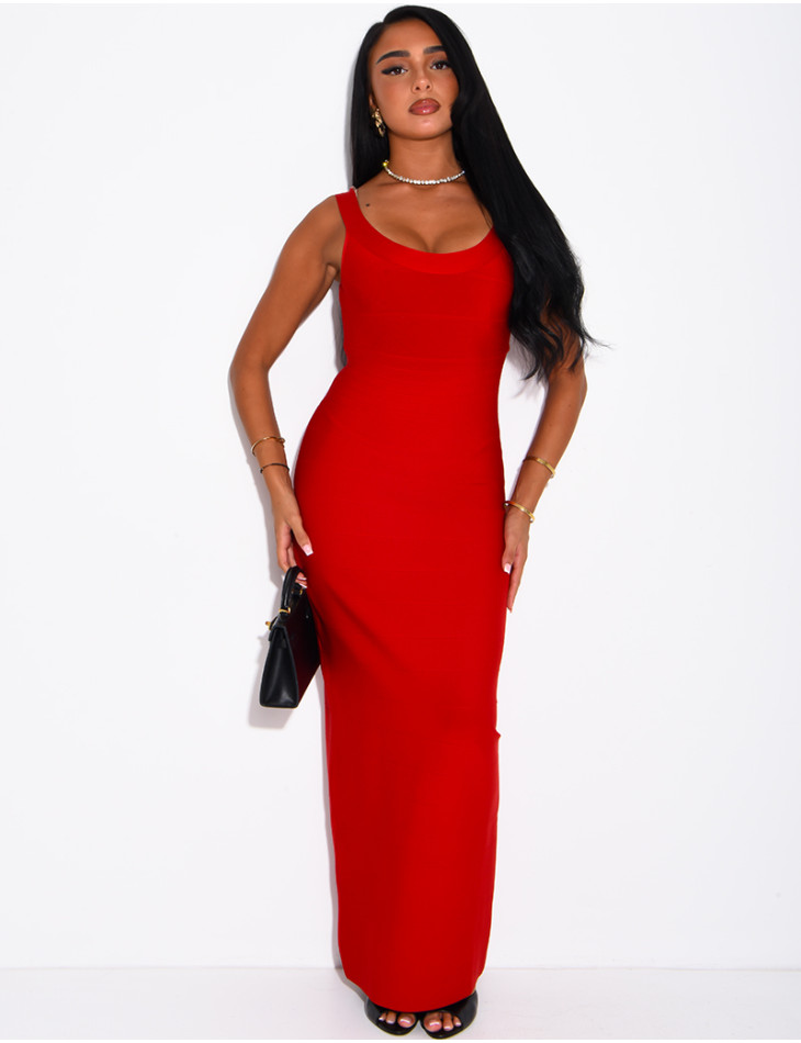 Long, figure-hugging bandage dress