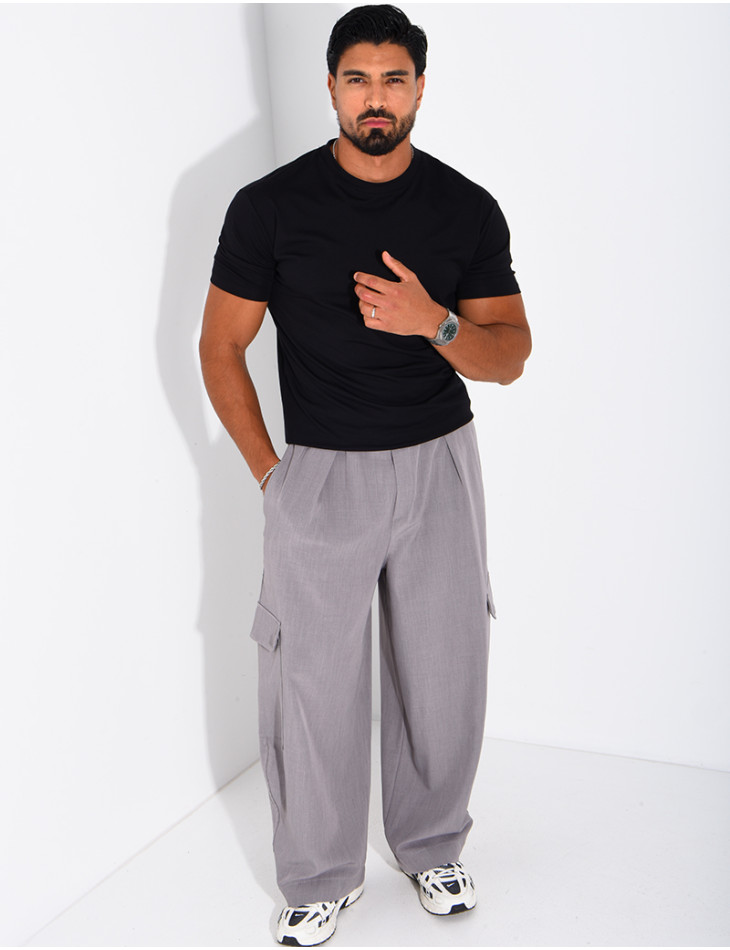 Fließende Oversize-Hose mit Cargotaschen