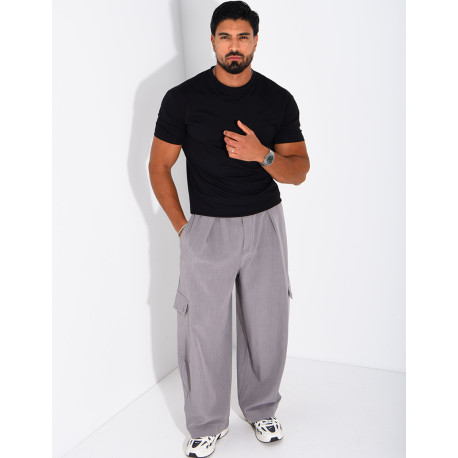 Fließende Oversize-Hose mit Cargotaschen