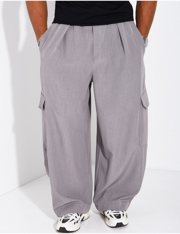 Fließende Oversize-Hose mit Cargotaschen