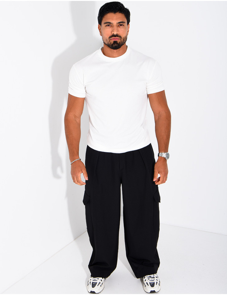 Fließende Oversize-Hose mit Cargotaschen