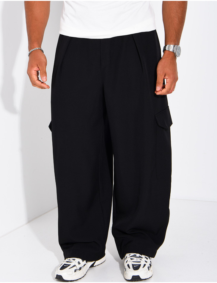 Fließende Oversize-Hose mit Cargotaschen