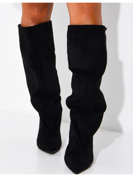 Bottes en suédine effet bouffantes