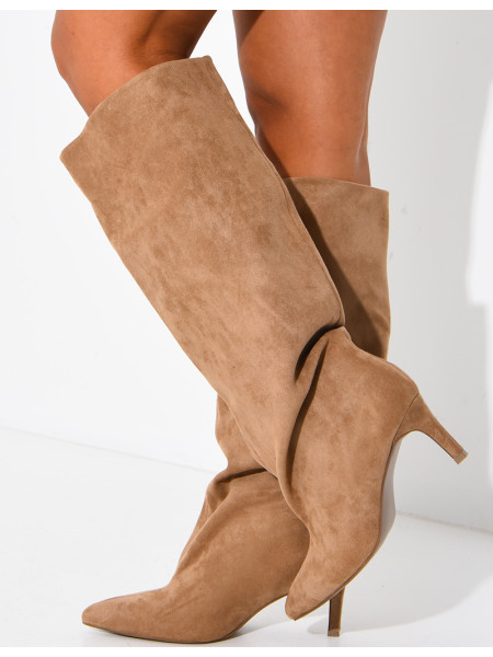 Bottes en suédine effet bouffantes