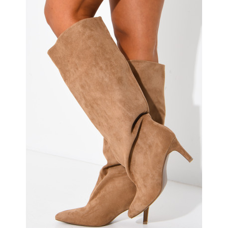 Bottes en suédine effet bouffantes
