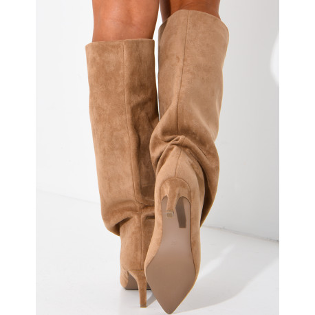 Bottes en suédine effet bouffantes