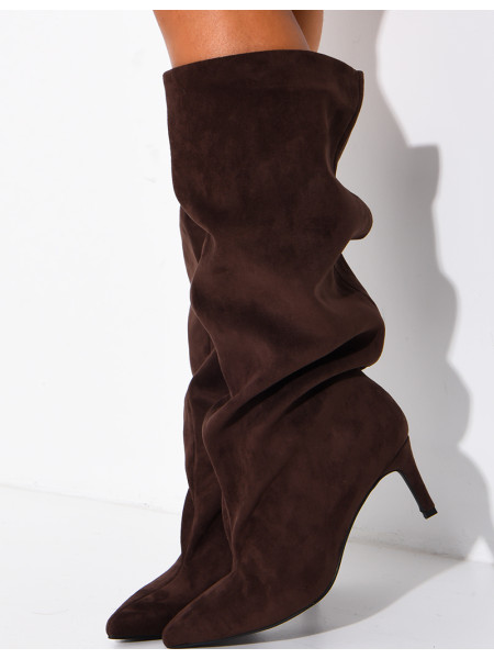 Bottes en suédine effet bouffantes