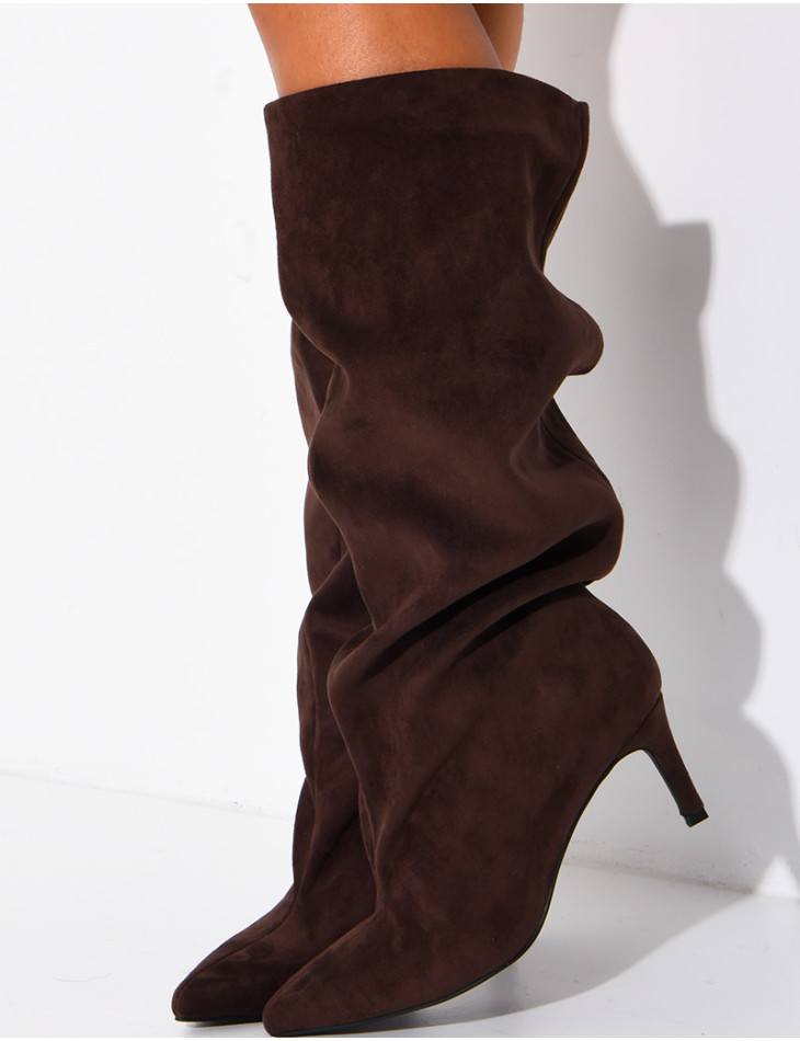 Bottes en suédine effet bouffantes