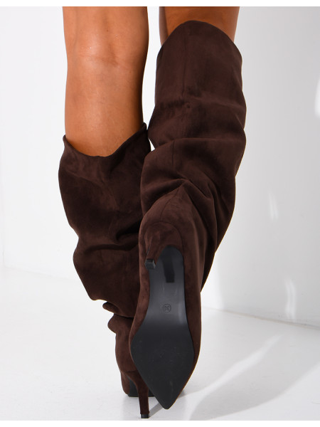Bottes en suédine effet bouffantes