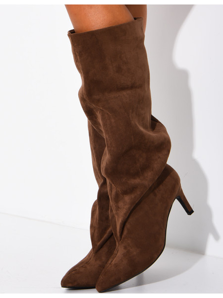 Bottes en suédine effet bouffantes