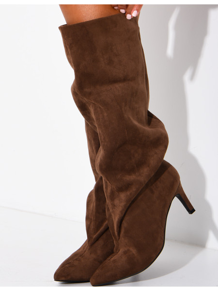 Bottes en suédine effet bouffantes