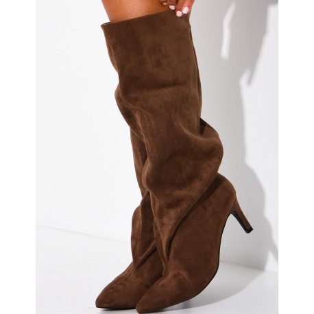 Bottes en suédine effet bouffantes