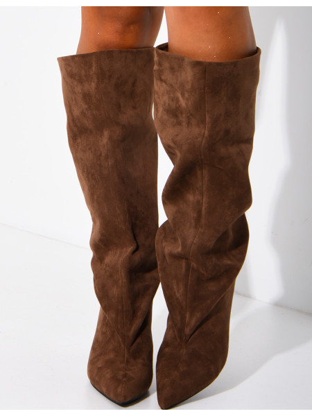 Bottes en suédine effet bouffantes