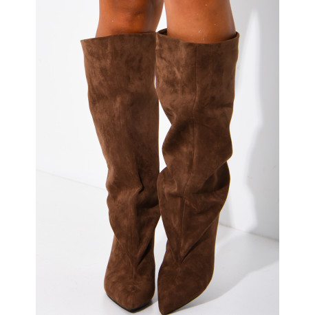 Bottes en suédine effet bouffantes