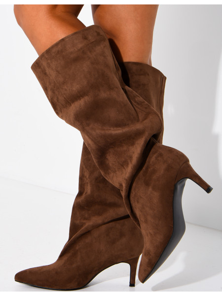Bottes en suédine effet bouffantes