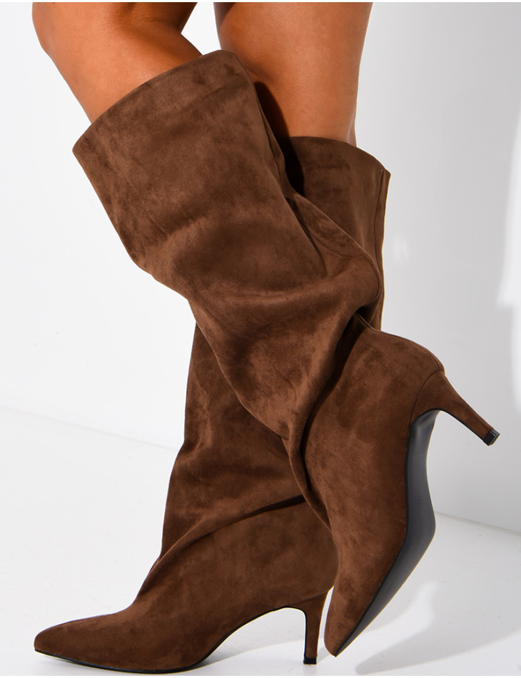Bottes en suédine effet bouffantes