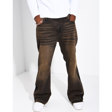 Men's regular-fit jeans with a brown wash