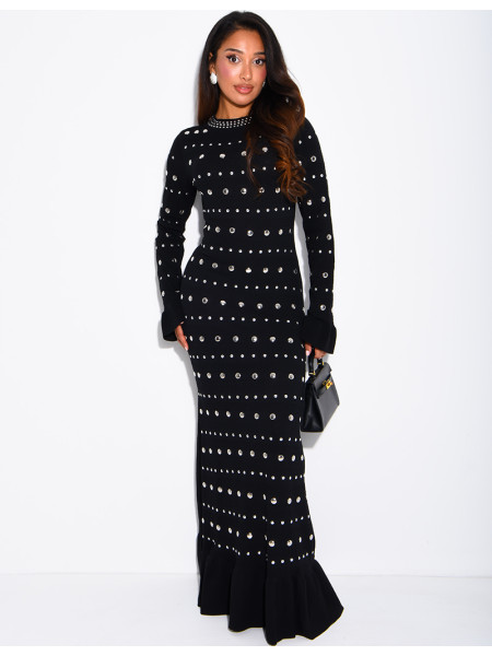 Long dress with round metal rivets