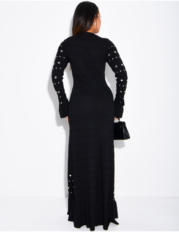 Long dress with round metal rivets