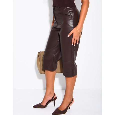 Capri-Bermudas aus Kunstleder