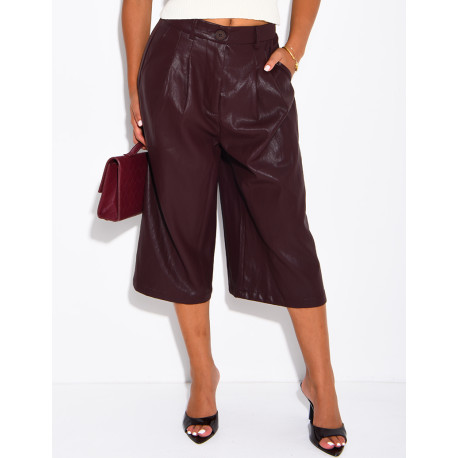 Long faux leather Bermuda shorts