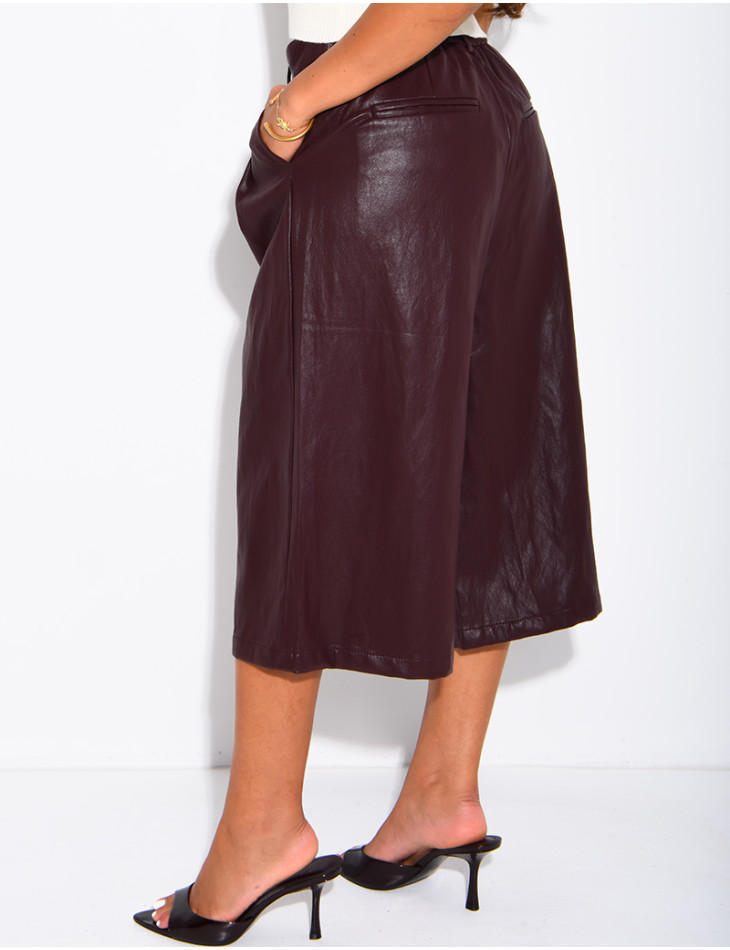 Long faux leather Bermuda shorts