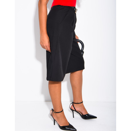 Bermudashorts mit Falten und Bund