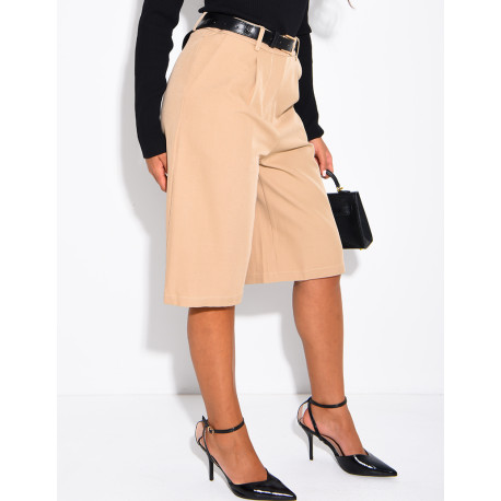 Bermudashorts mit Falten und Bund
