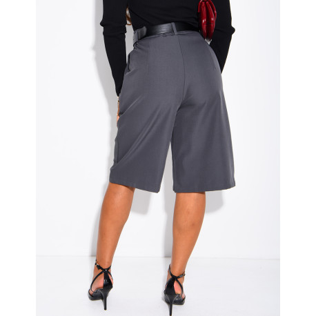 Bermudashorts mit Falten und Bund