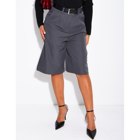 Bermudashorts mit Falten und Bund