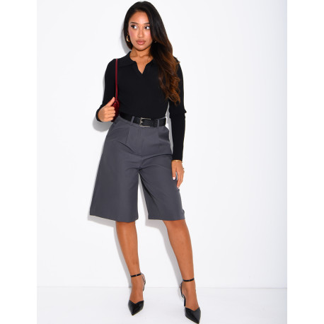 Bermudashorts mit Falten und Bund