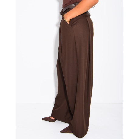 Pants with pleats and a waistband