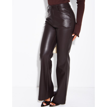 Kunstlederhose im Flare-Schnitt