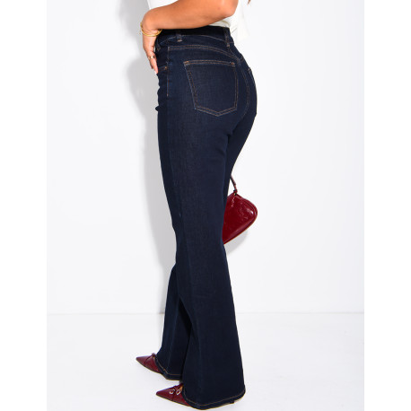 Gerade geschnittene Stretchjeans mit gekreuzter Knopfleiste