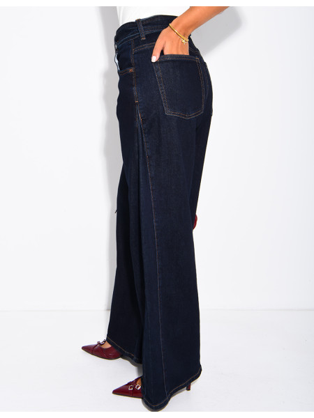 Weite Jeans in Raw Denim-Blau mit Gürtel an der Taille