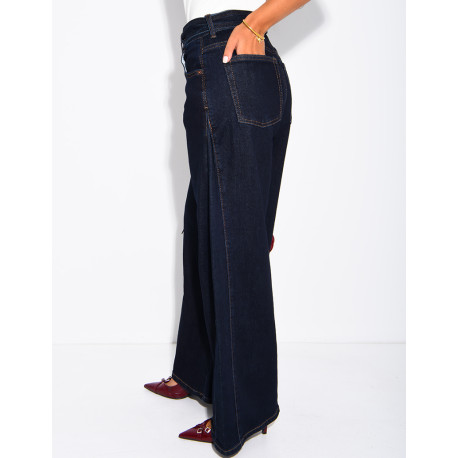 Weite Jeans in Raw Denim-Blau mit Gürtel an der Taille