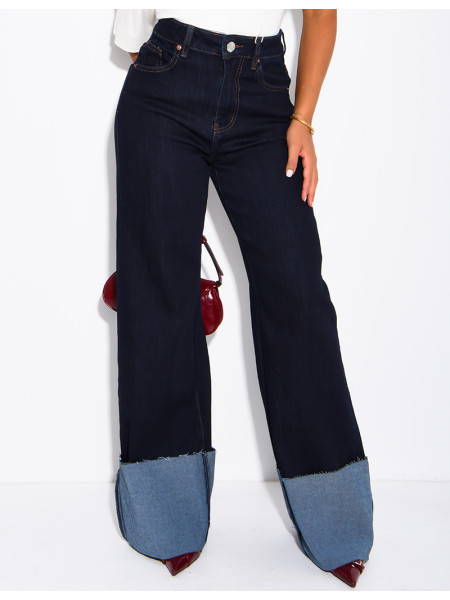 Weite Stretchjeans mit Umschlag