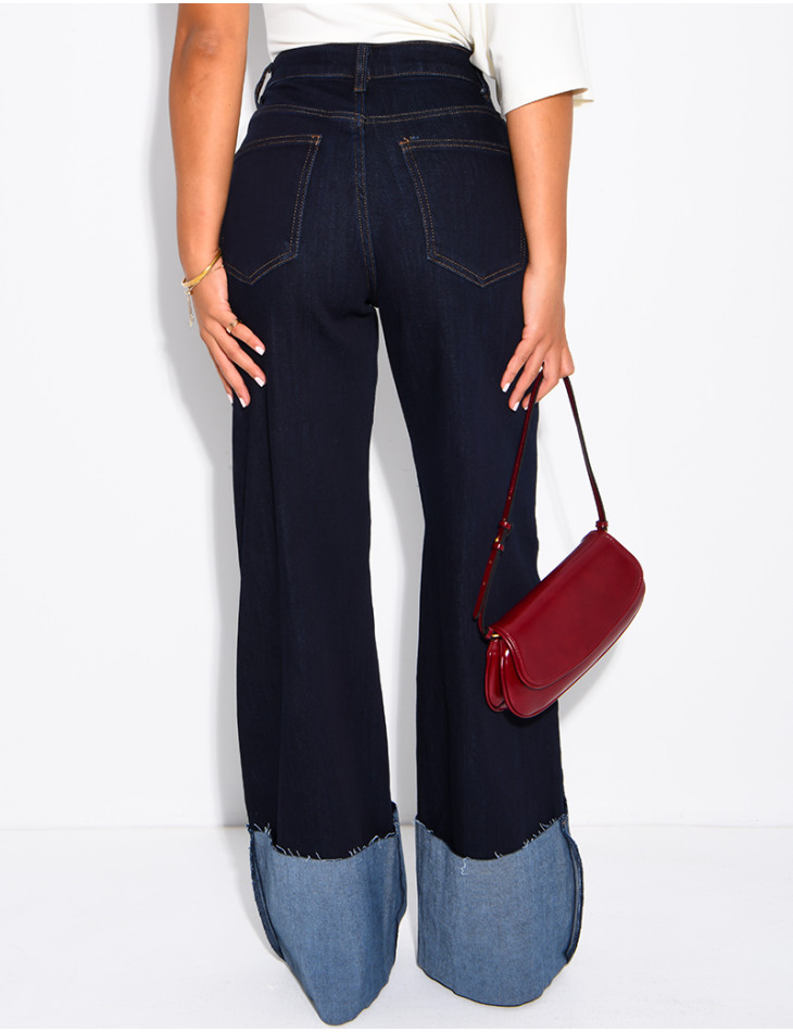 Weite Stretchjeans mit Umschlag