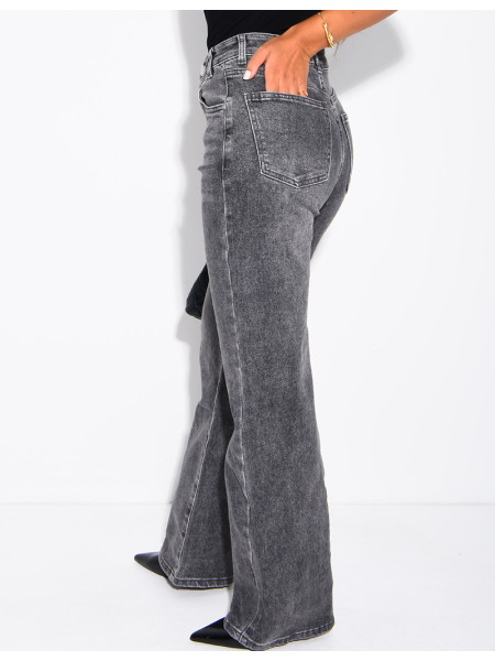 Jeans coupe droite stretchy à boutonnière croisée