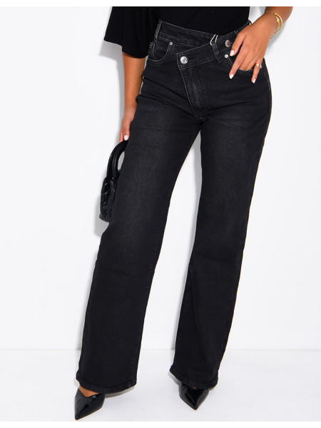 Gerade geschnittene Stretchjeans mit gekreuzter Knopfleiste