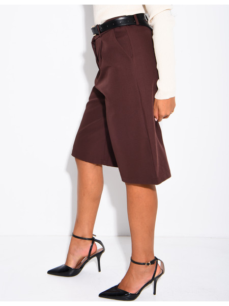Bermudashorts mit Falten und Bund