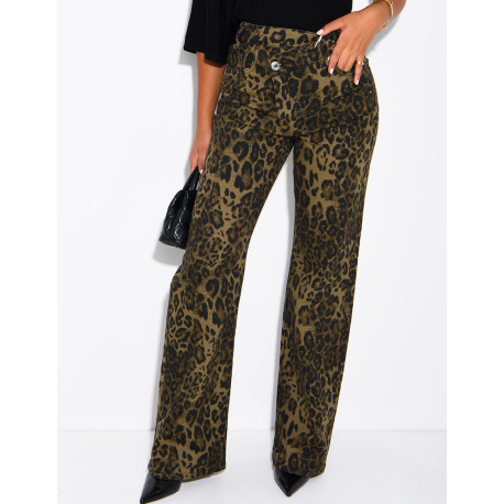 Gerade geschnittene Stretchjeans mit gekreuzter Knopfleiste und Leopardenmuster