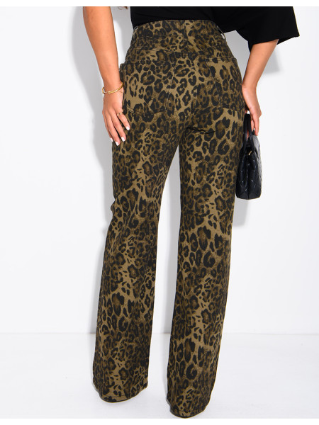 Gerade geschnittene Stretchjeans mit gekreuzter Knopfleiste und Leopardenmuster